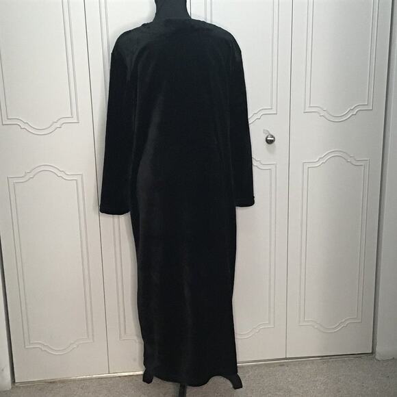 NWOT CONCIERGE COLLECTION Black Full Length Cozy Robe - Size Medium/Large - Picture 3 of 5
